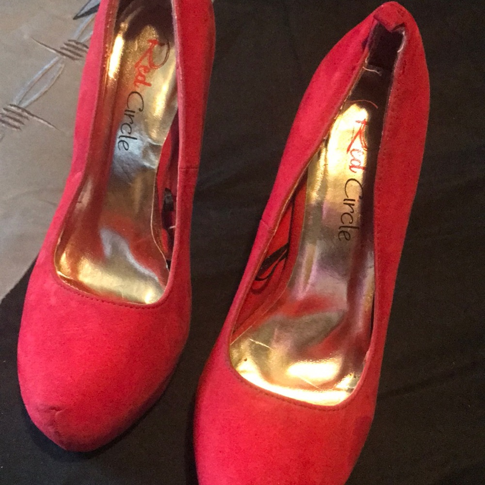 Red pumps like new size 8